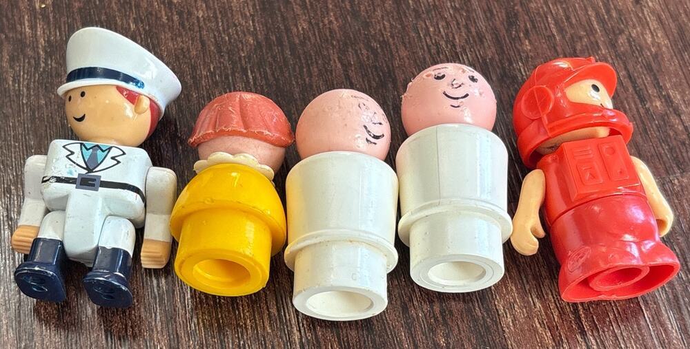 Vintage Fisher Price Little People Peg Figures Mixed Lot of 11 Play Family Toys
